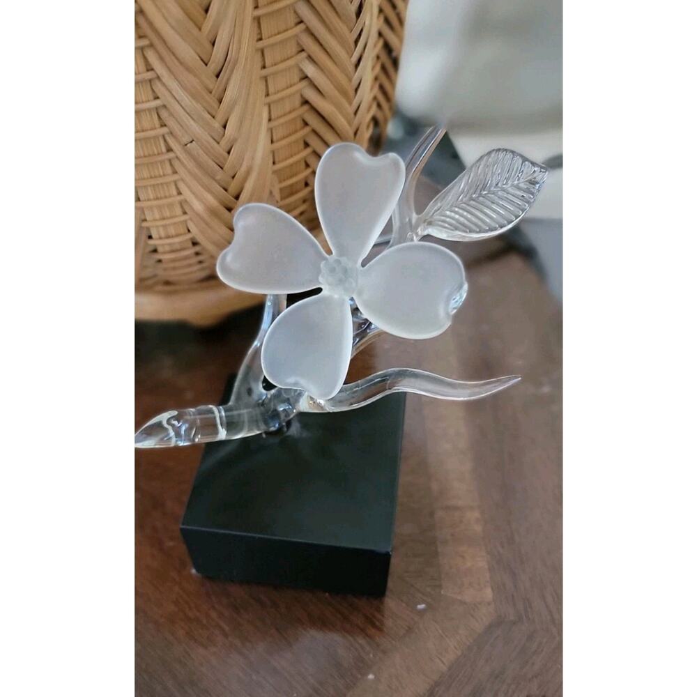 Frabel dogwood blown glass Sculpture On Stand